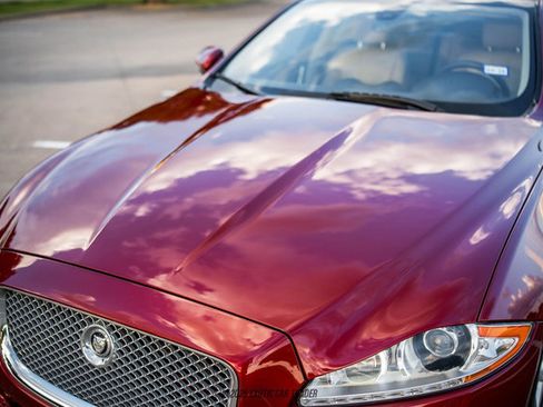 Used 2012 Jaguar XJ image 59