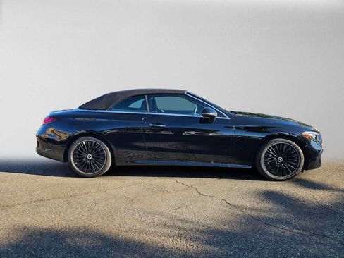 Used 2026 Mercedes-Benz CLE 300 4MATIC Cabriolet image 2