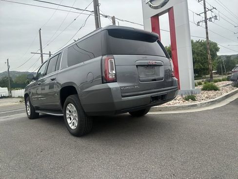 Used 2020 GMC Yukon XL SLT image 5