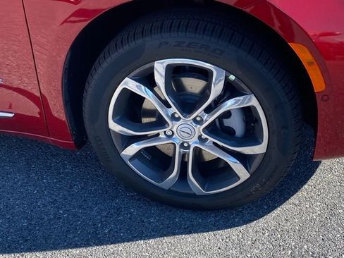 New 2026 Chrysler Pacifica Pinnacle image 11