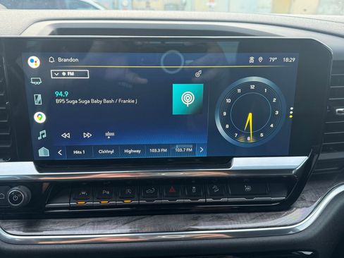 Used 2022 Chevrolet Silverado 1500 LTZ image 6