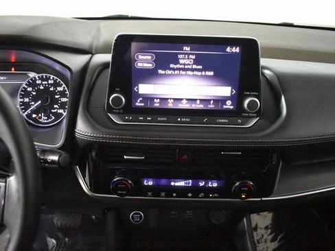 Certified 2023 Nissan Rogue SV image 19