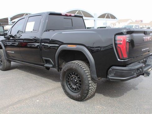 Used 2024 GMC Sierra 2500 AT4X w/ AT4X AEV Edition image 8