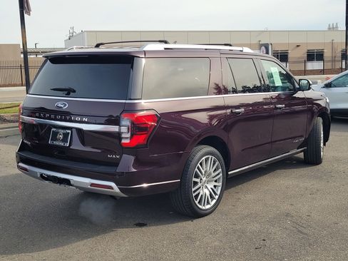 Used 2023 Ford Expedition Max Platinum image 4