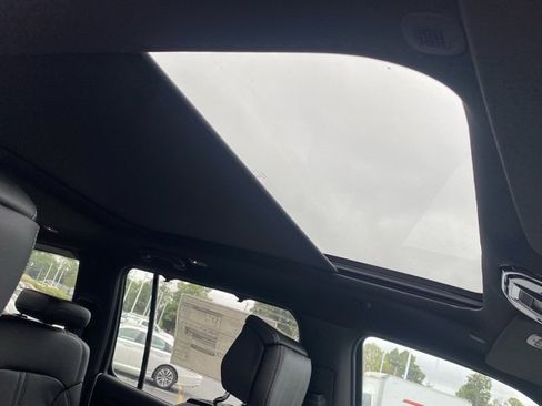 New 2024 Jeep Grand Wagoneer Series I w/ HD Trailer Tow Package image 32