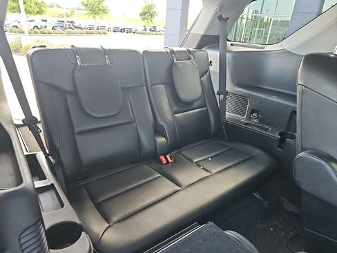 Used 2022 Ford Explorer Limited w/ Equipment Group 301A RWD image 22