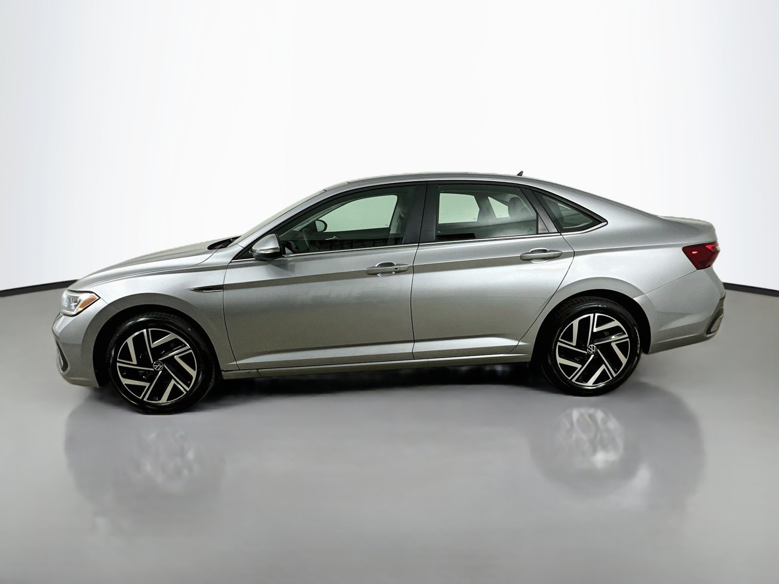 Certified 2024 Volkswagen Jetta SEL FWD image 8