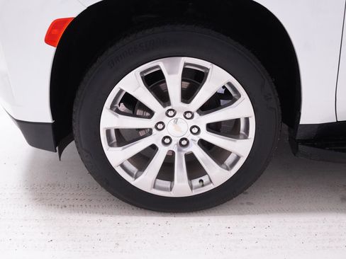 Used 2023 Chevrolet Suburban Premier w/ Texas Edition RWD image 13