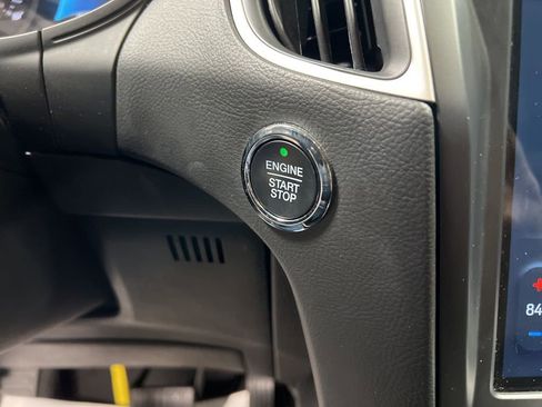 Used 2024 Ford Edge SEL image 28