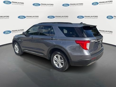 Certified 2022 Ford Explorer XLT w/ Equipment Group 202A image 7