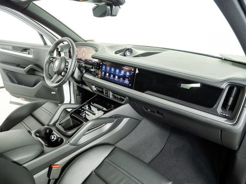 New 2026 Porsche Cayenne S AWD/4WD image 25