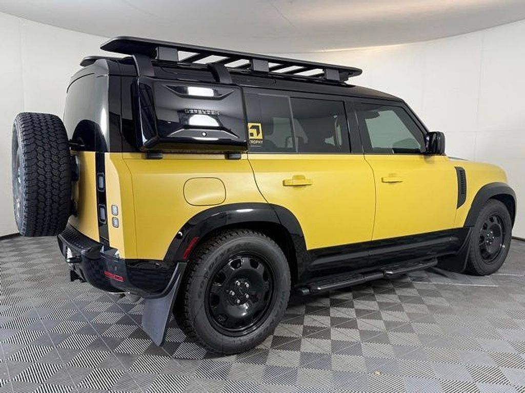 New 2026 Land Rover Defender 110 AWD/4WD image 6