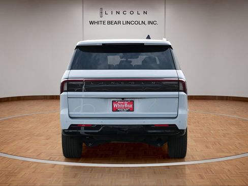 Used 2025 Lincoln Navigator Black Label image 6