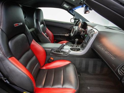 Used 2006 Chevrolet Corvette Z06 w/ Preferred Equipment Group image 20