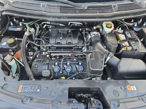 Used 2018 Ford Explorer XLT image 28