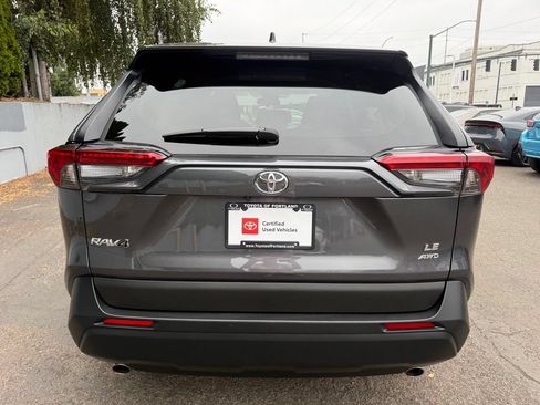 Certified 2024 Toyota RAV4 LE AWD/4WD image 6