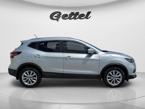 Certified 2022 Nissan Rogue Sport SV w/ Technology Package AWD/4WD image 4