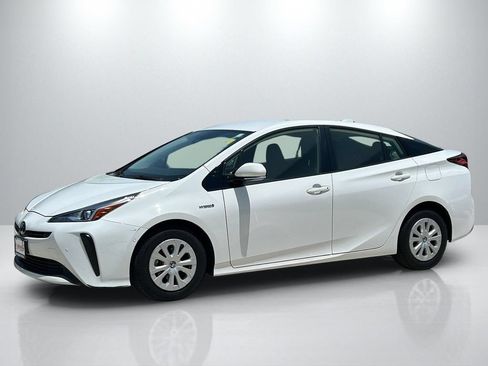 Used 2020 Toyota Prius LE FWD image 8
