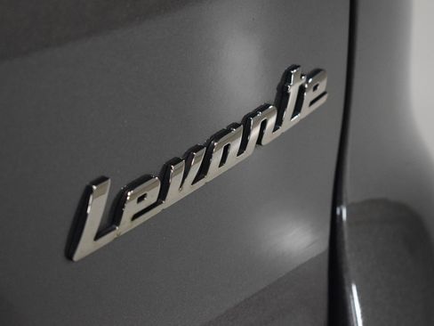 Used 2022 Maserati Levante Modena image 11