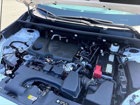Used 2025 Toyota RAV4 XLE AWD/4WD image 35