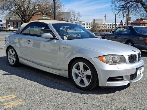 Used 2008 BMW 135i Convertible image 2