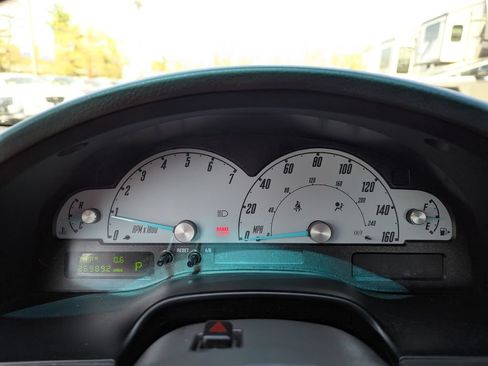 Used 2002 Ford Thunderbird RWD image 25