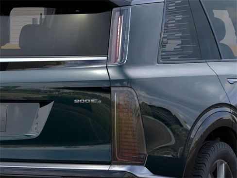 New 2026 Cadillac Vistiq Luxury image 11