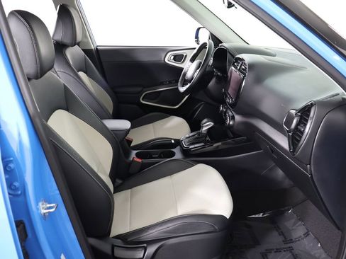 Used 2023 Kia Soul GT-Line FWD image 30