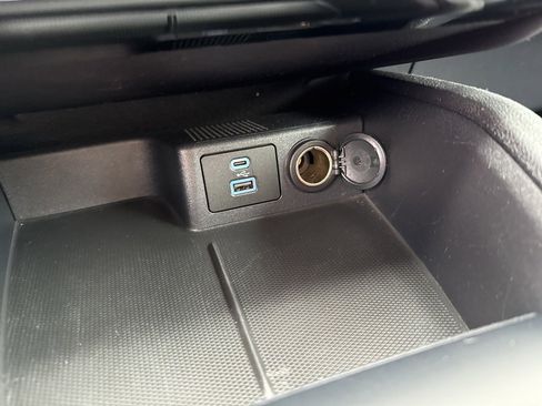 Used 2022 Ford Escape SE image 25