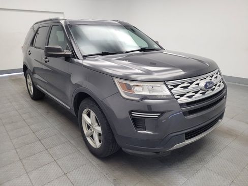 Used 2018 Ford Explorer XLT FWD image 13