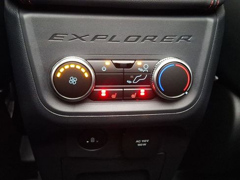 New 2026 Ford Explorer ST-Line w/ ST-Line Street Pack image 7