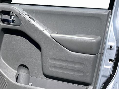 Used 2019 Nissan Frontier SV RWD image 17