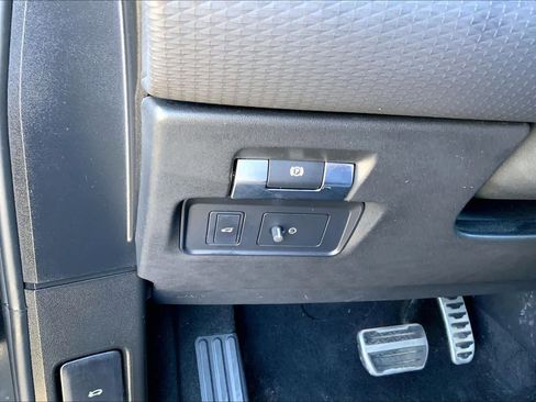 Used 2023 Land Rover Range Rover Evoque R-Dynamic S image 31