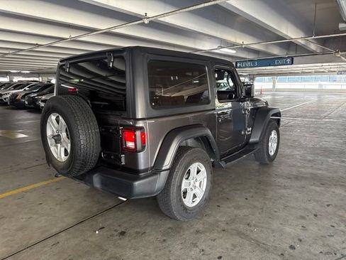 Used 2020 Jeep Wrangler Sport AWD/4WD image 3
