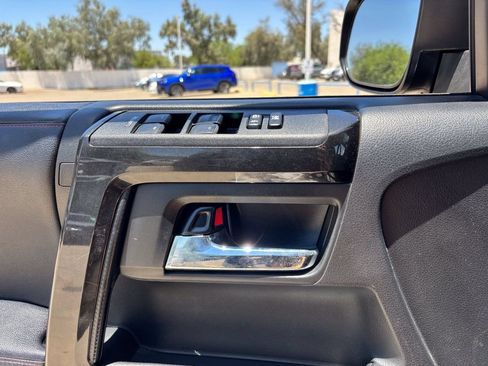 Used 2018 Toyota 4Runner TRD Off-Road Premium AWD/4WD image 19