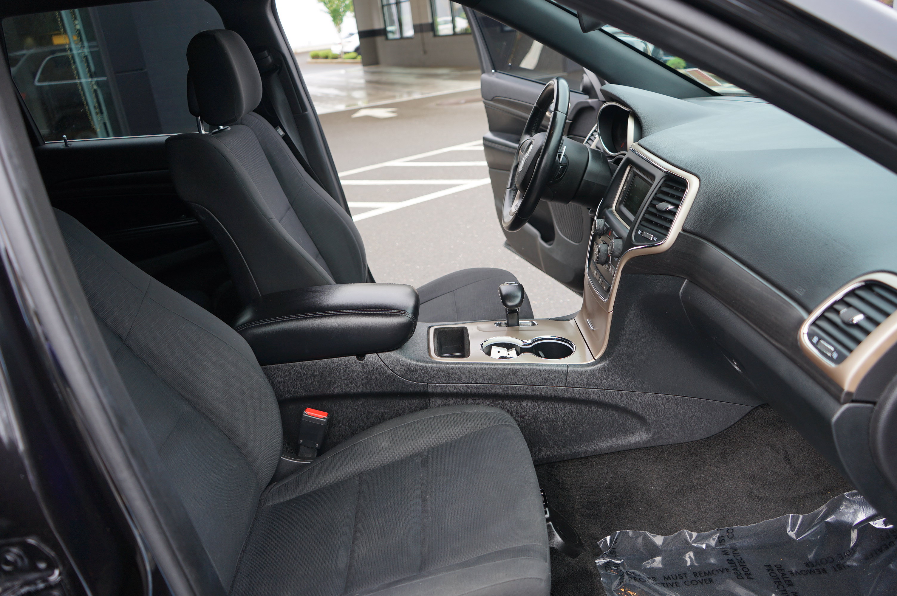 Used 2015 Jeep Grand Cherokee Laredo AWD/4WD image 22