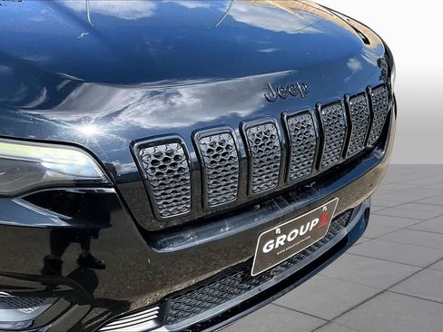 Used 2020 Jeep Cherokee Latitude Plus AWD/4WD image 30
