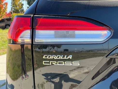 Used 2024 Toyota Corolla Cross L image 26