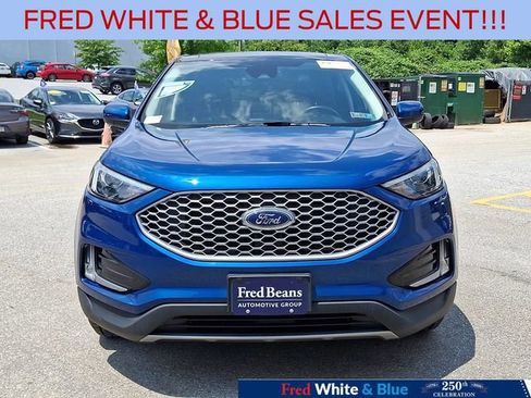 Certified 2023 Ford Edge SEL w/ Convenience Package AWD/4WD image 3