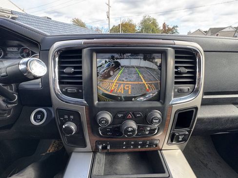 Used 2016 RAM 3500 Laramie AWD/4WD image 10