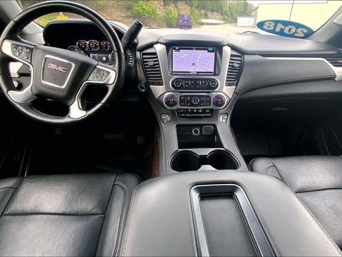 Used 2018 GMC Yukon XL SLT w/ Open Road Package image 16