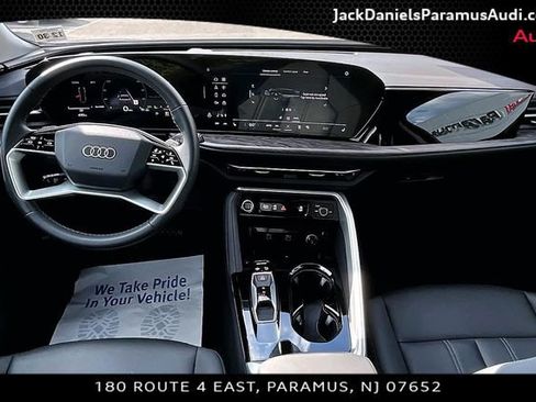 Used 2025 Audi Q5 Premium w/ Convenience Package AWD/4WD image 13