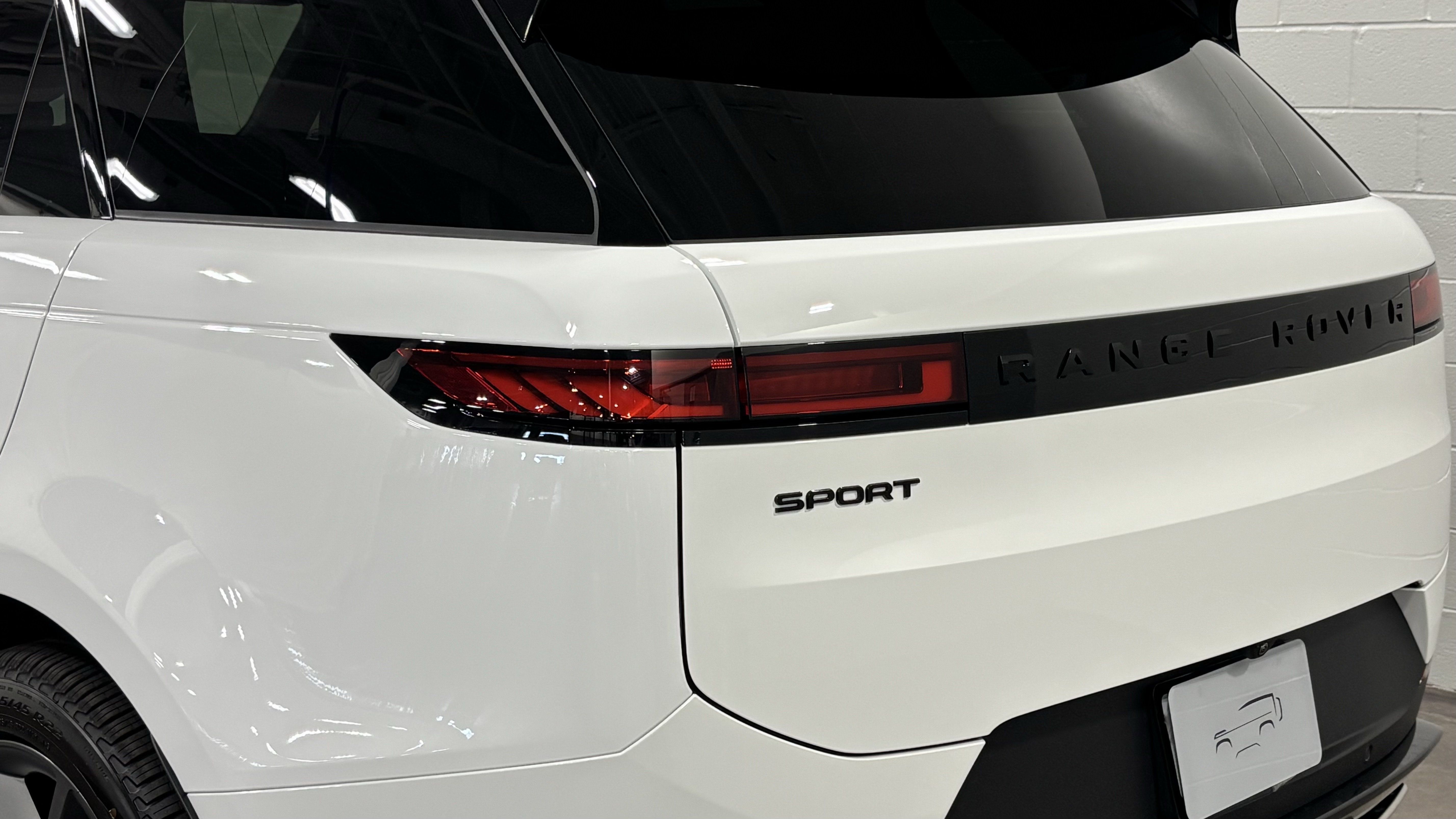 New 2026 Land Rover Range Rover Sport SE AWD/4WD image 17