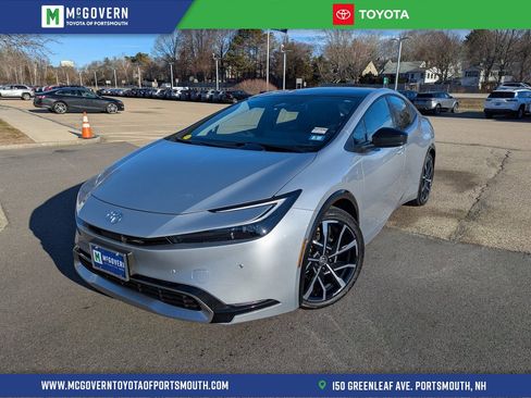Used 2026 Toyota Prius Plug-In Hybrid image 1