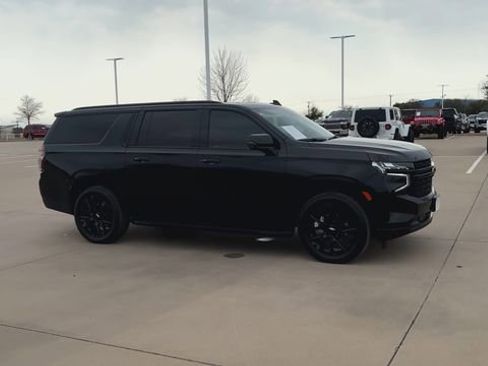 Certified 2023 Chevrolet Suburban RST w/ Luxury Package image 3