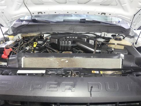 Used 2016 Ford F250 XL w/ Snow Plow Prep Package image 10