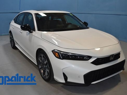 Used 2025 Honda Civic Sport Touring image 1
