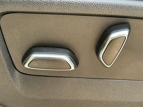 Used 2022 GMC Yukon Denali image 30