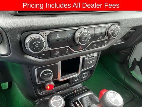 Used 2024 Jeep Wrangler Sport AWD/4WD image 33