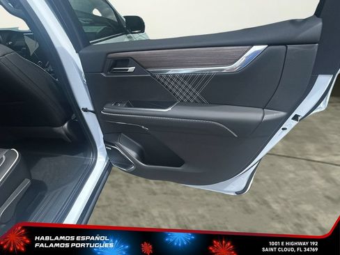 New 2026 GMC Acadia Denali w/ Super Cruise Package FWD image 28